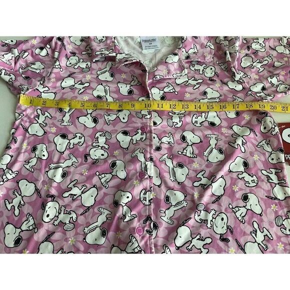 Peanuts SNOOPY Pink Women’s Sz M Pajama PJ Set Pants Short Sleeve Soft Daisies - Picture 4 of 8
